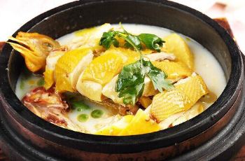 鲁朗石锅鸡总店