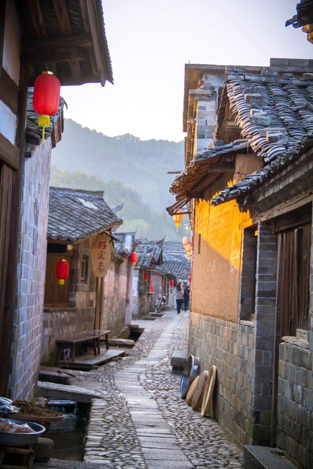 一抹轻描淡写,梦回辗转连城