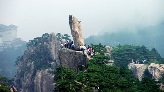 飞来石-01