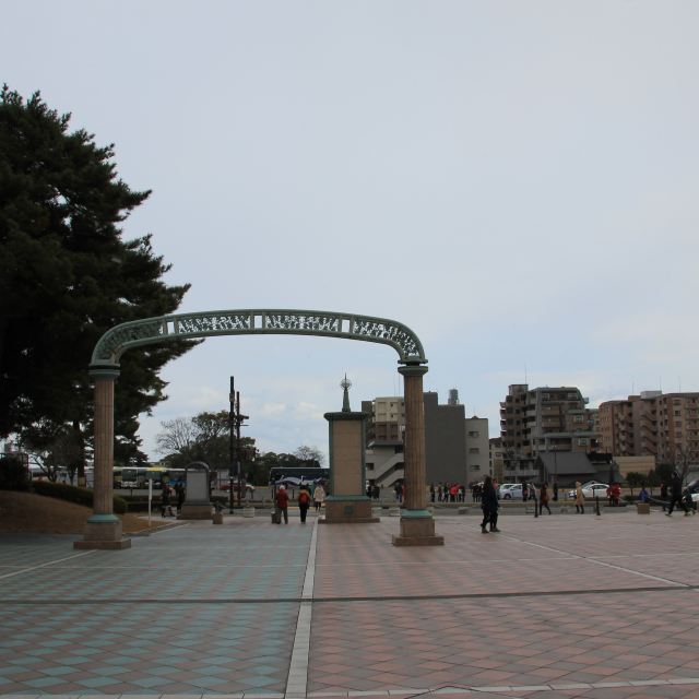 别府公园位于别府市中心,交通便利,是别府市民的休闲地以及各种节庆