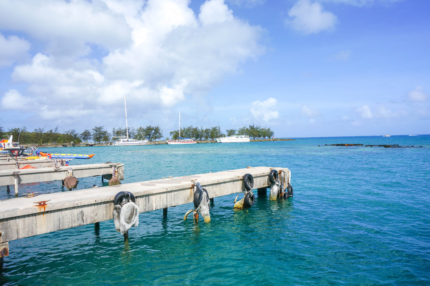 上午出发上军舰岛,塞班最棒的海滩应该就是这里了.