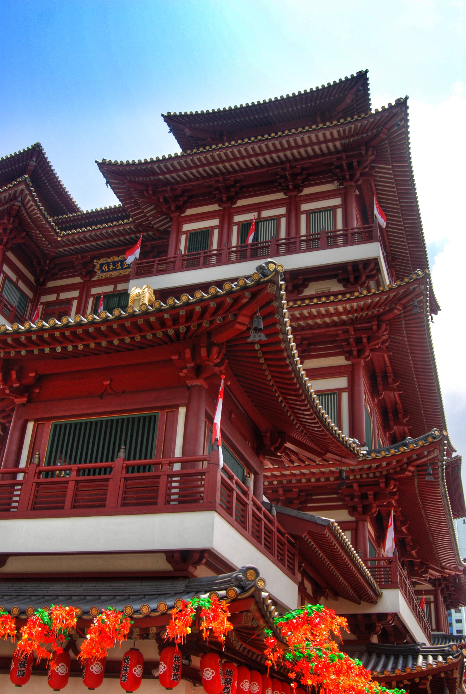 日本的佛教寺庙,进去之后庄严肃穆,就在牛车水街附近,牛车水就是