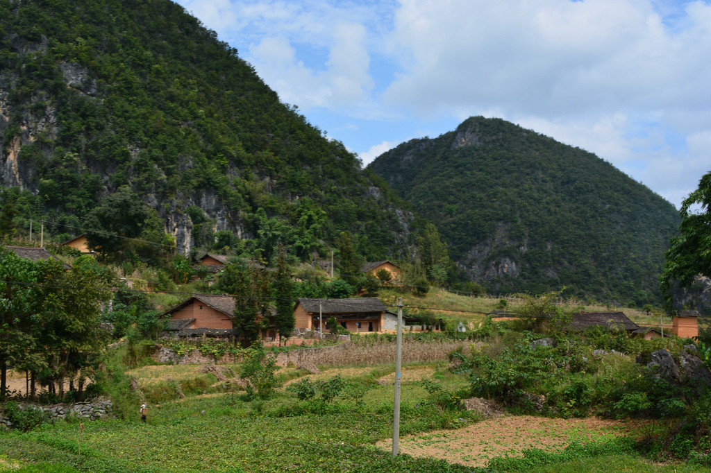 广南县董堡乡里标村
