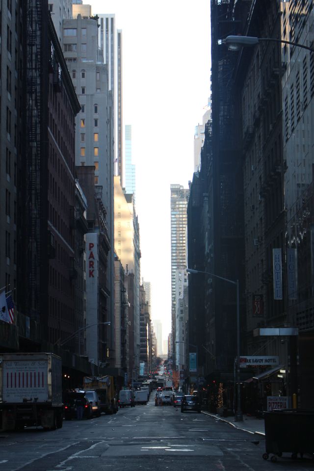 怎么去美国自由行 CggYGlaHORGADRQkABwZi0bgZlI873_C_640_10000.jpg