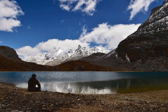 人往高处走—"苯"来的西藏