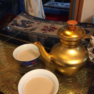 一壶酥油茶,放慢旅行的脚步.