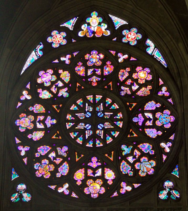 华丽非凡的教堂,彩玻璃更是一绝!