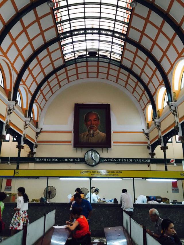 复古大气的中央邮局是胡志明市的重要景点,它建于十九世纪末