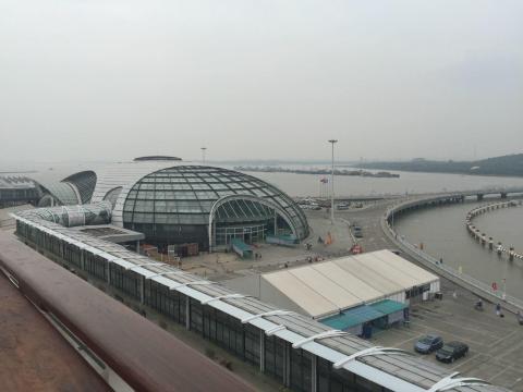 吴淞口码头全景 上海吴淞口国际码头