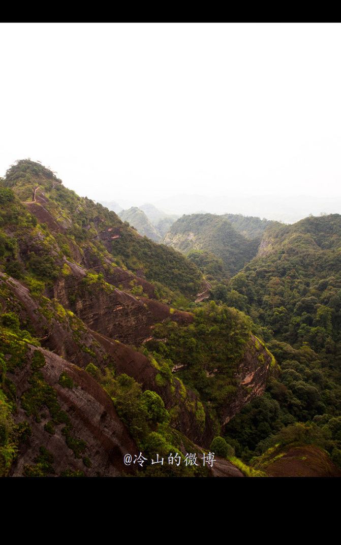 状元岩是周围这一带风水的活眼,闽越王无诸留下的龙山虎山,地脉与此处