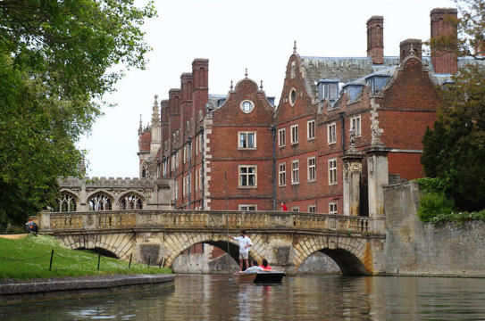 在学霸的光辉里:牛津&剑桥