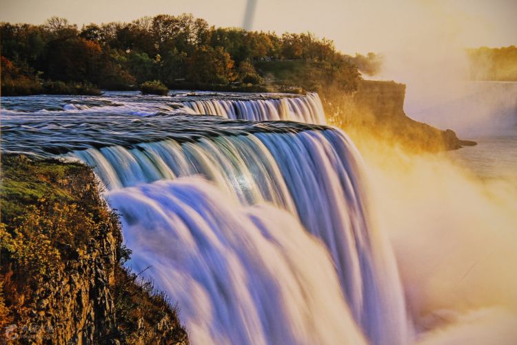 乘大瀑布游船.赏加拿大枫叶