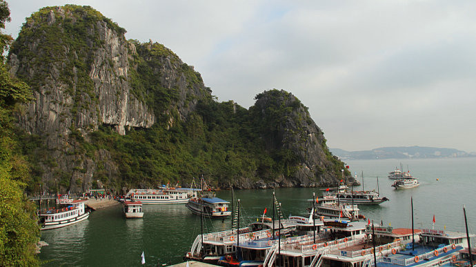 桂林山水介绍_什么山水甲桂林_桂林阳朔山水旅游开发有限公司