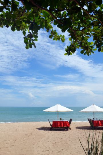 其实我知道金巴兰是傍晚的时候来比较漂亮,伴着夕阳,海边吃着烧烤