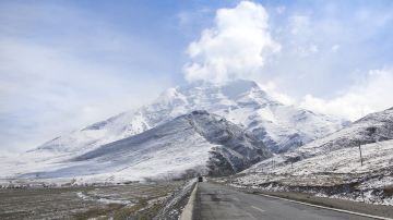 西藏-卡若拉冰川