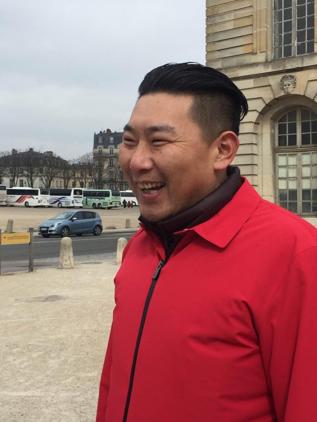 我们此次的领队来自凯撒旅游的帅哥吕嘉琪先生 非常有经验 即耐心又