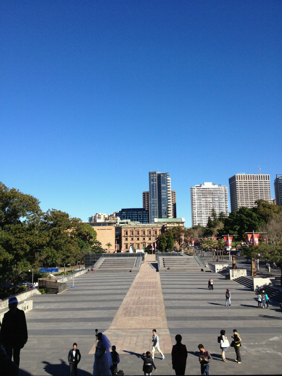 悉尼海德公園附近的聖瑪麗大教堂(st marys cathedral)是悉尼天主教