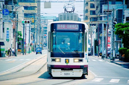 有轨电车正面来一张 熊本