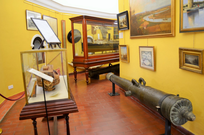 王冠落地,韶华依旧--安达卢西亚北非休达6日行