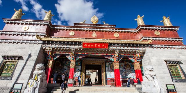 迪庆藏传佛教寺院图片