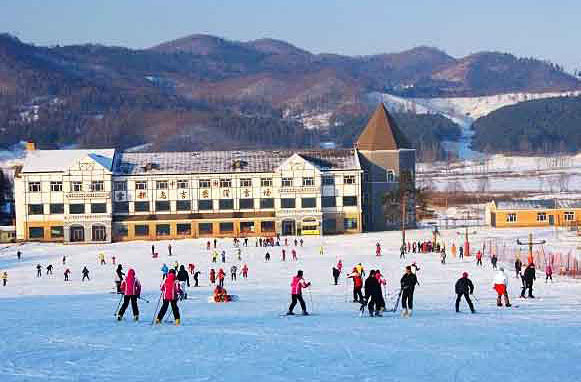 华天乌吉密滑雪场