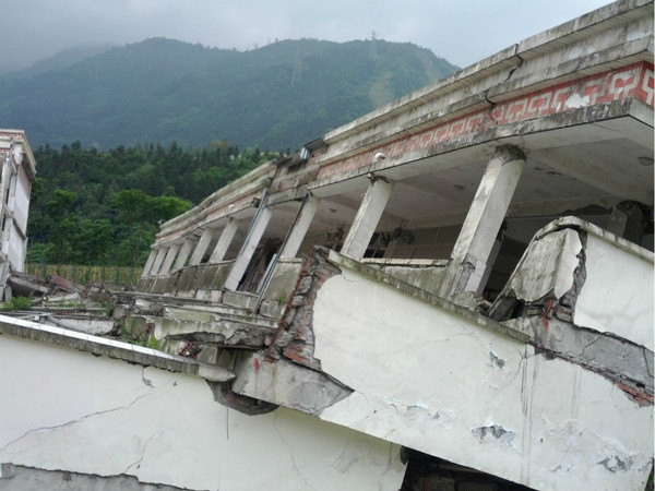 512汶川地震时间图片 7549268041c14643bc6904df4874803b_R_600_10000_Q90.jpg