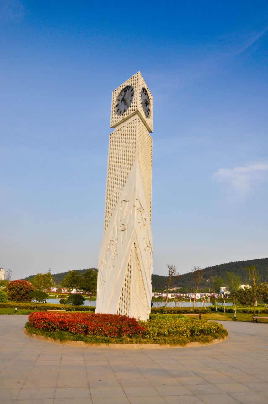 云龙湖位于徐州城区西南部,是徐州云龙湖风景区主要景点.