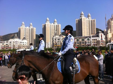 大连2日1晚跟团游·旅顺 棒棰岛温泉**乐翻天**无购物