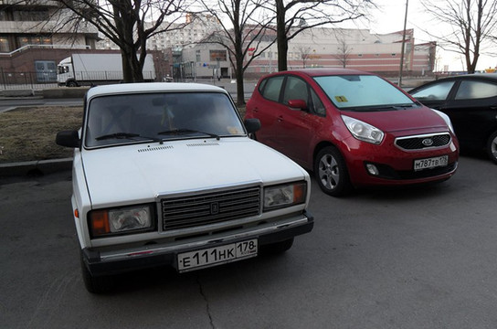 这种拉达车曾是我们国家出租车的主力车型