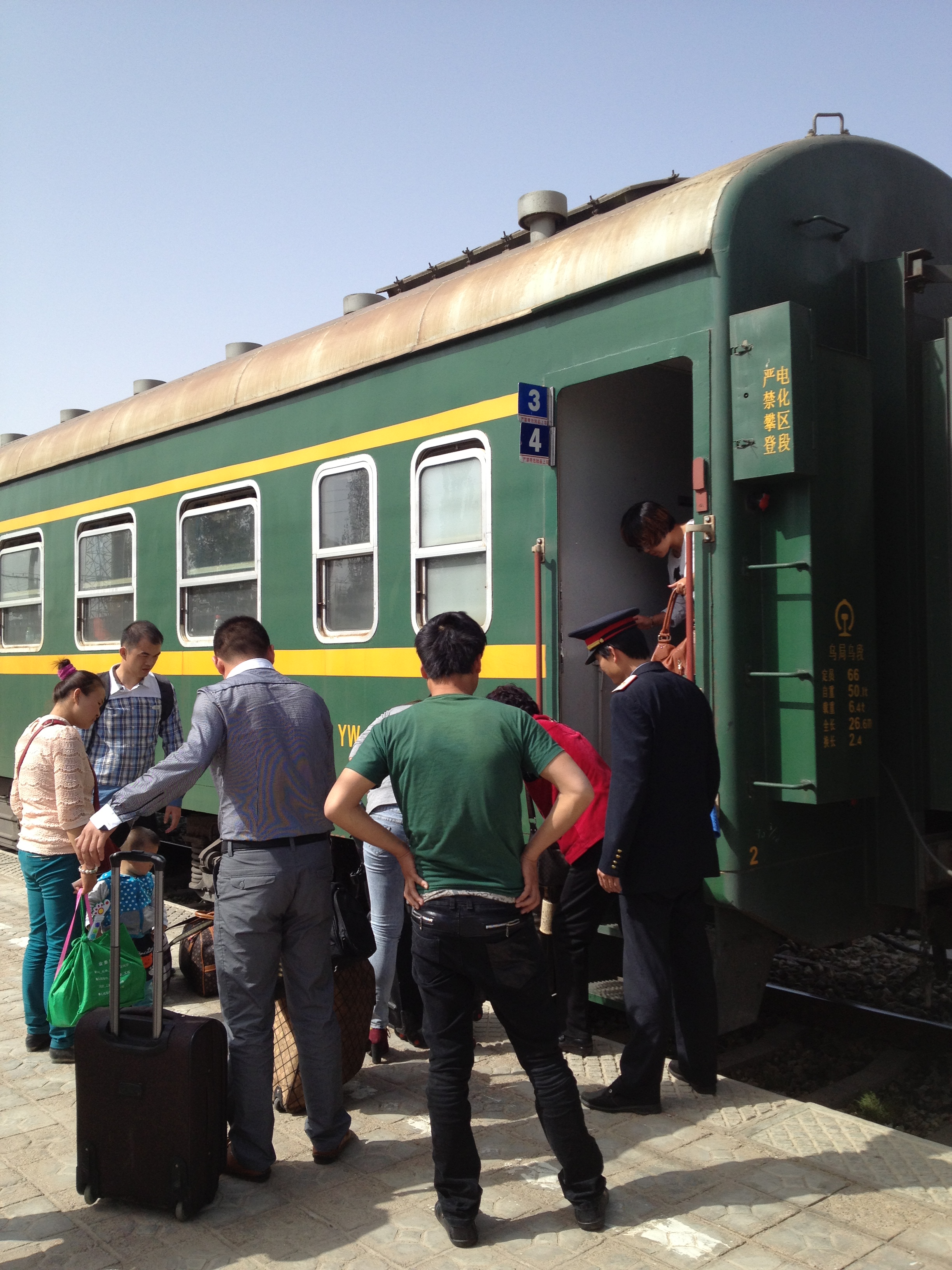新疆巴楚火车站图片