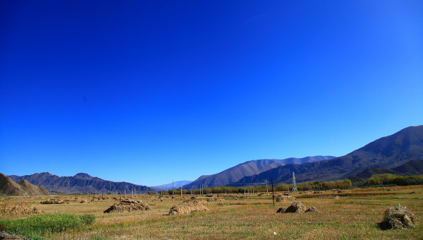 路向西 一个男人和五个女人从拉萨到尼泊尔加