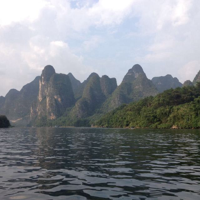 桂林山水,手機拍的,不怎麼好.