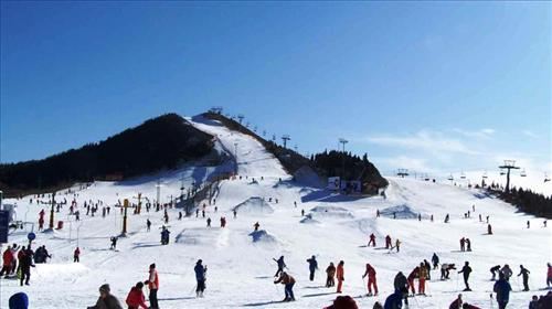 秦皇古道滑雪场