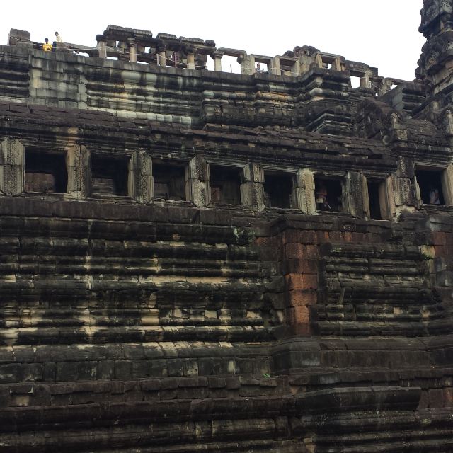 癞王平台 癞王台阶,当时的皇家火葬场所在地,因为平台顶端一座没有