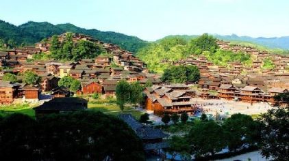 为什么叫千户苗寨 d0132d7892c042dc9a120f94271850e4_C_422_236.jpg