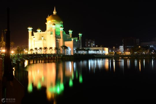 巴厘岛6日跟团游(4钻)·巴厘岛4晚海边四星 可升级文莱帝国副楼