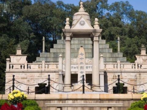 黄花岗七十二烈士陵园图片