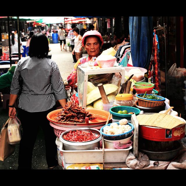 沿街叫卖的小贩