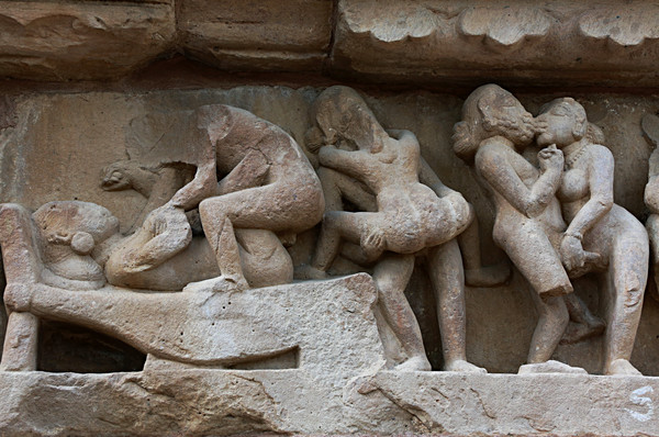 每一座塔都象征着凯拉沙山,即"天山",它们是纳戈尔式寺庙特有的标志.